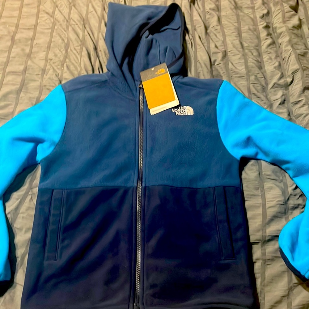 Brand New Jacket didn’t fit my son and couldn’t return it my loss your gain